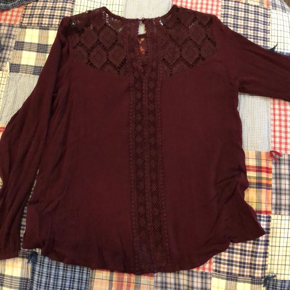 Long sleeve cut out blouse - Picture 3 of 4
